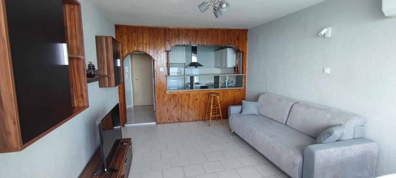 Sea View Flora Apartment *