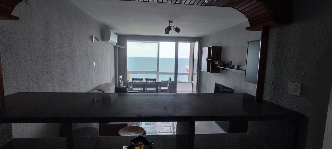 Sea View Flora Apartment