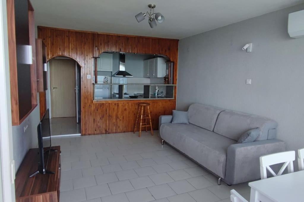 Apartment Sea View Flora Burgas
